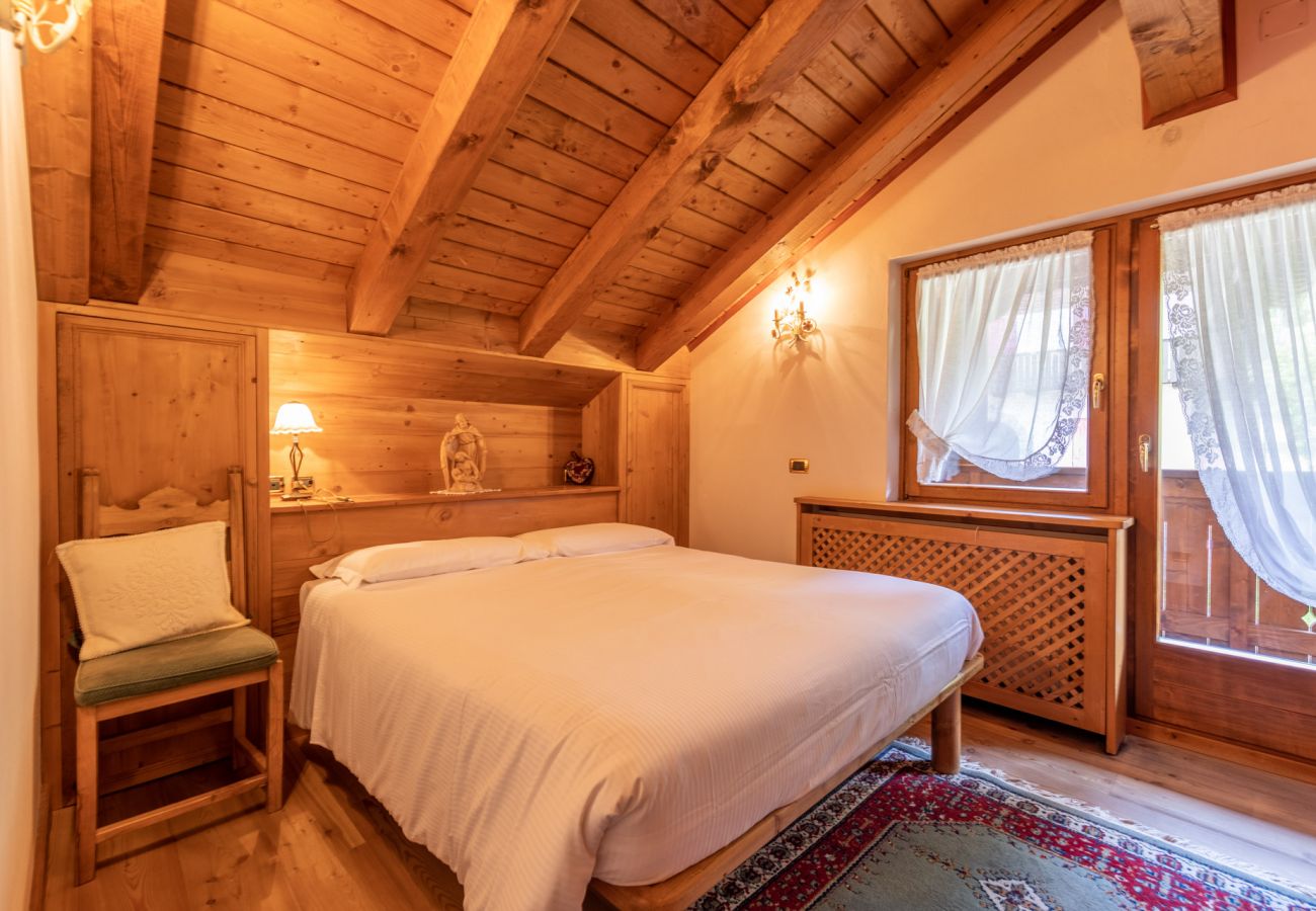Appartamento a San Vito di Cadore - Casa Belvedere 2 mansarda con vista sulle Dolomiti