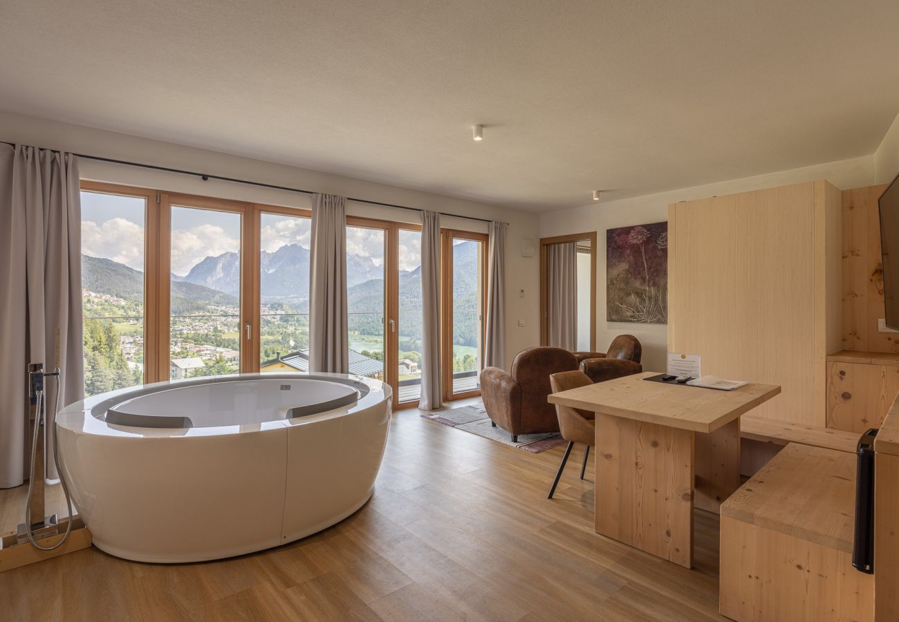 Affitto per camere a Pieve di Cadore - B&B GIALLO - Junior Suite Wellness Nigritella