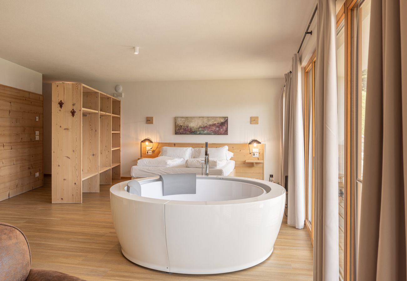 Affitto per camere a Pieve di Cadore - B&B GIALLO - Junior Suite Wellness Nigritella