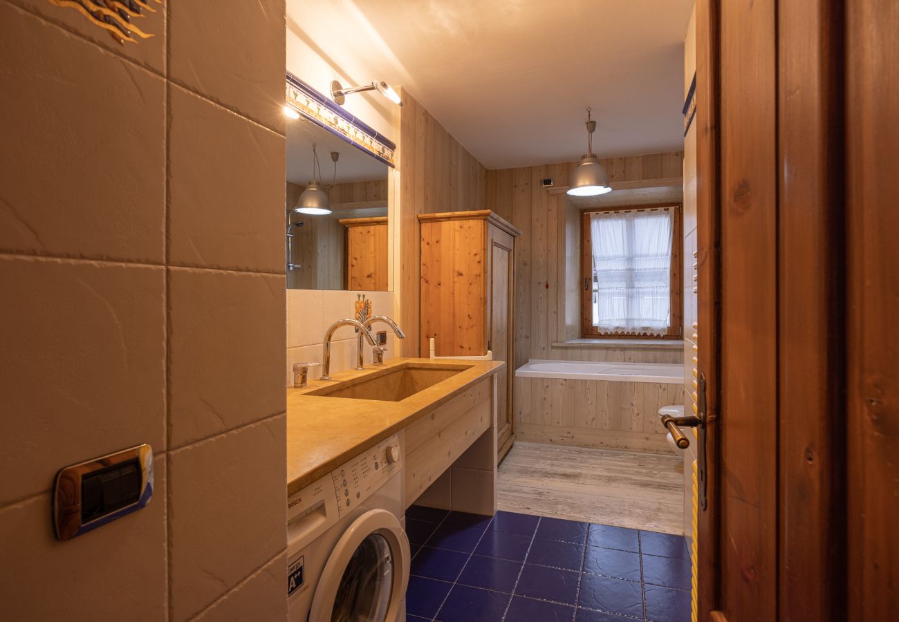 Appartamento a Cortina d´Ampezzo - Casa Da l'Oio con balcone e vista Dolomiti