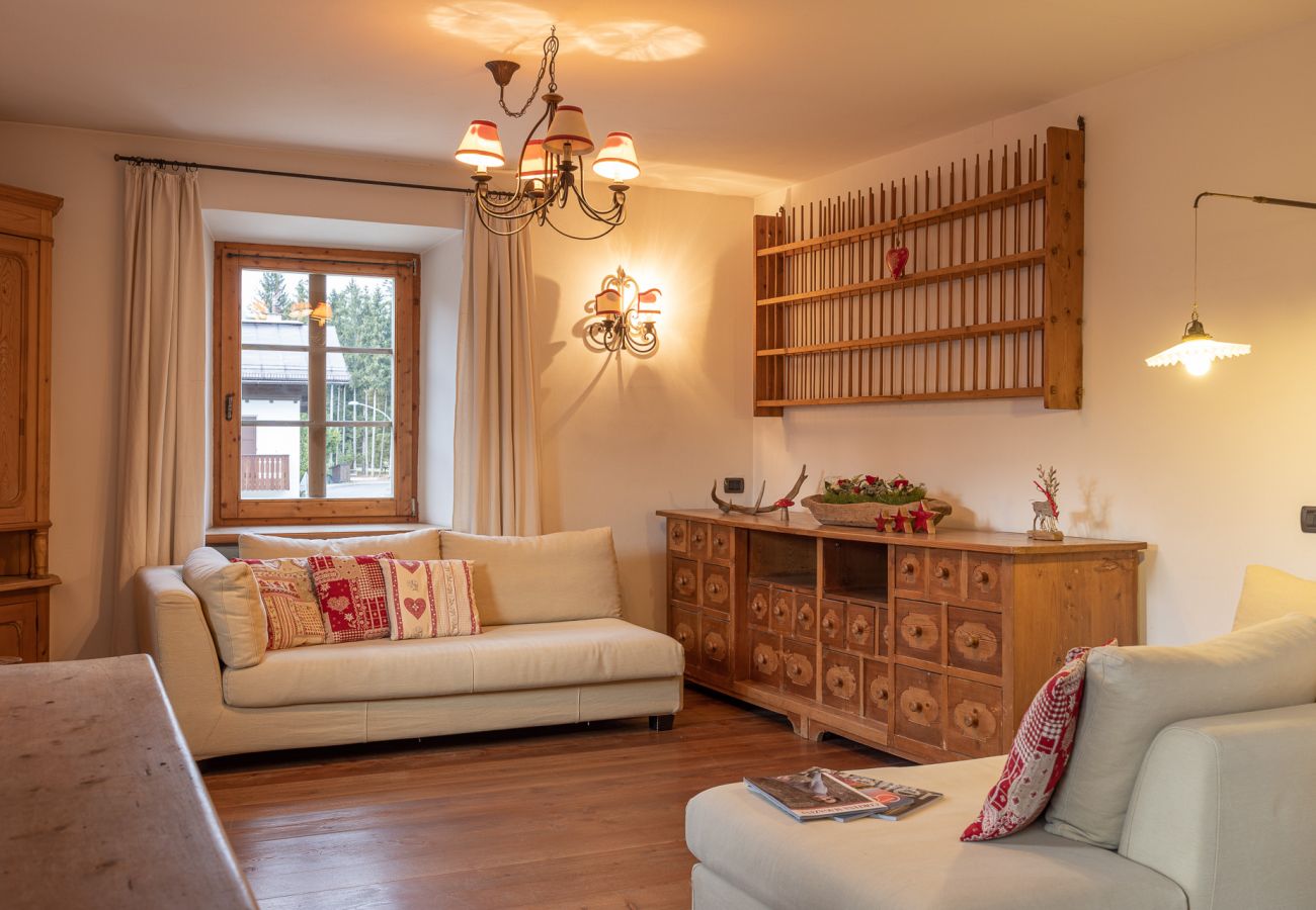 Appartamento a Cortina d´Ampezzo - Casa Da l'Oio con balcone e vista Dolomiti