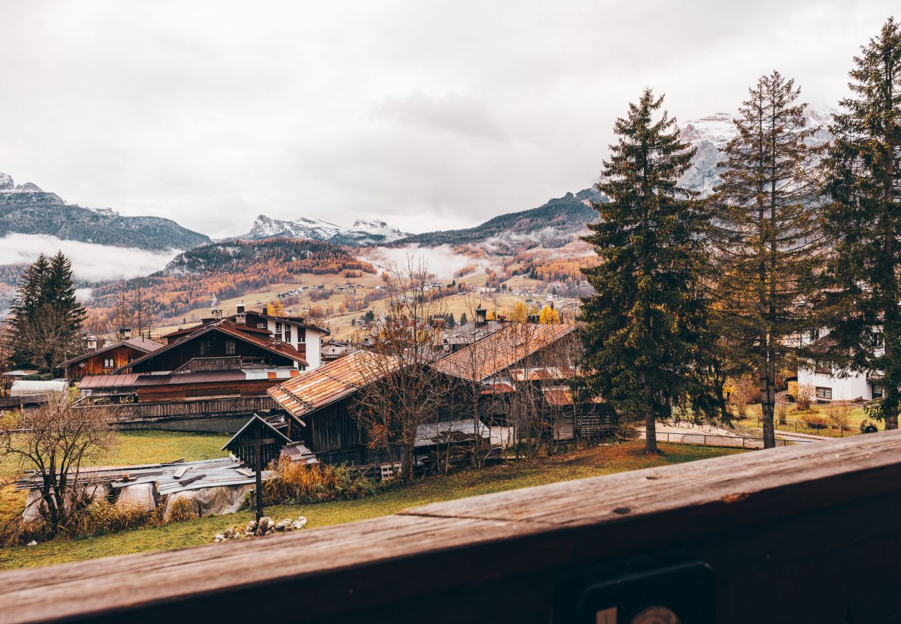 Appartamento a Cortina d´Ampezzo - Casa Da l'Oio con balcone e vista Dolomiti