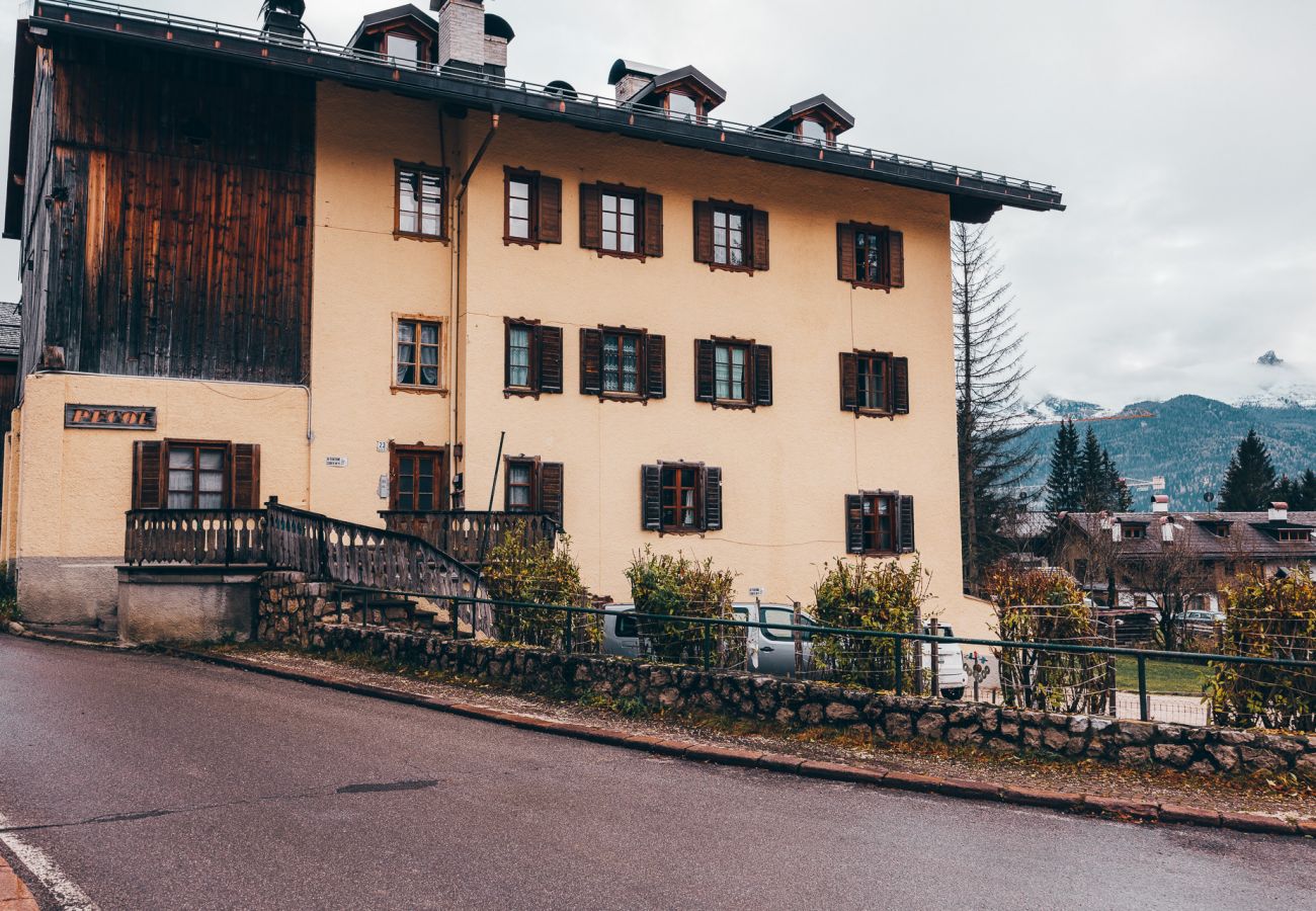 Appartamento a Cortina d´Ampezzo - Casa Da l'Oio con balcone e vista Dolomiti
