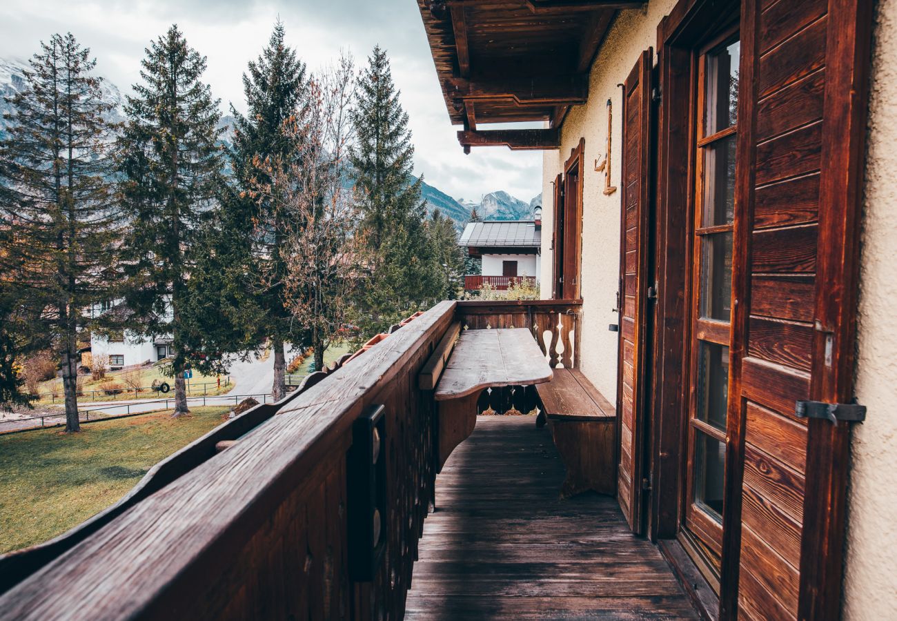 Appartamento a Cortina d´Ampezzo - Casa Da l'Oio con balcone e vista Dolomiti