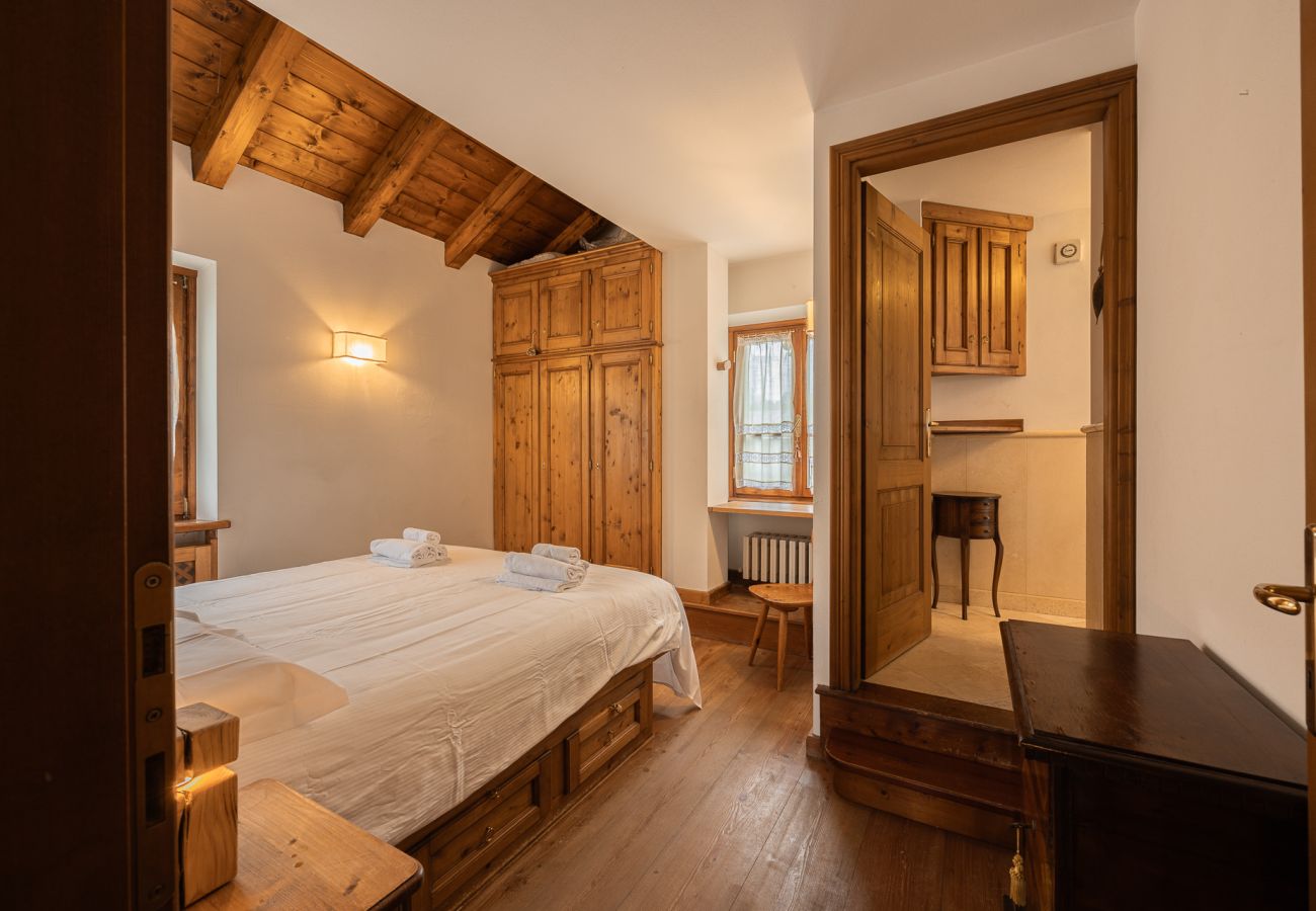 Appartamento a Cortina d´Ampezzo - Casa Blue Lodge, panoramica e confortevole