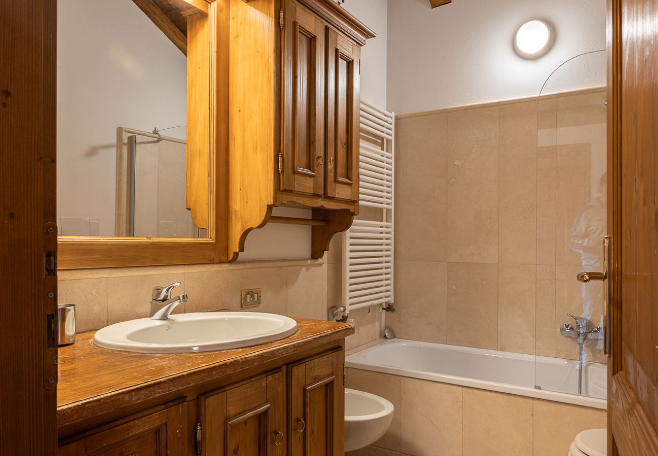 Appartamento a Cortina d´Ampezzo - Casa Blue Lodge, panoramica e confortevole