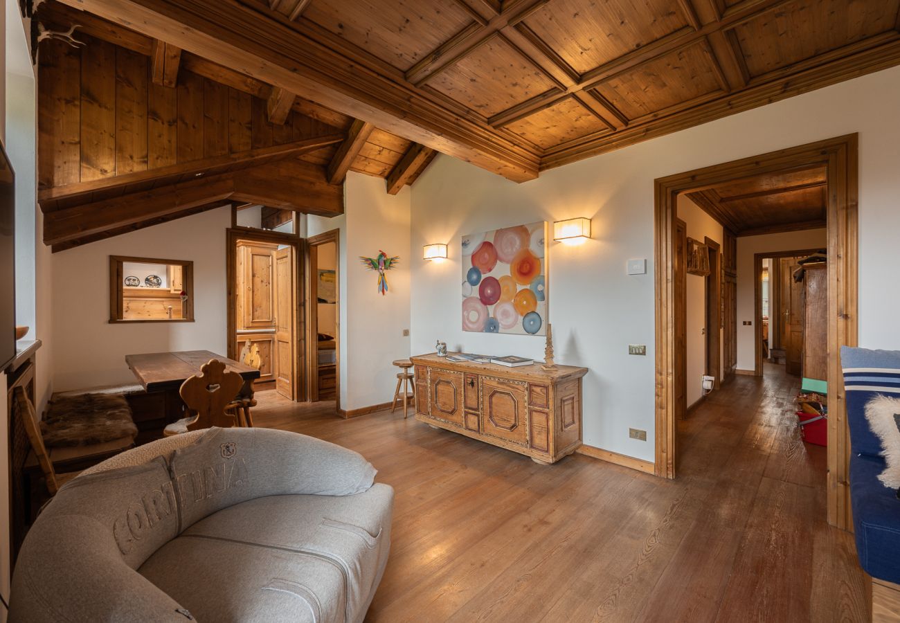 Appartamento a Cortina d´Ampezzo - Casa Blue Lodge, panoramica e confortevole