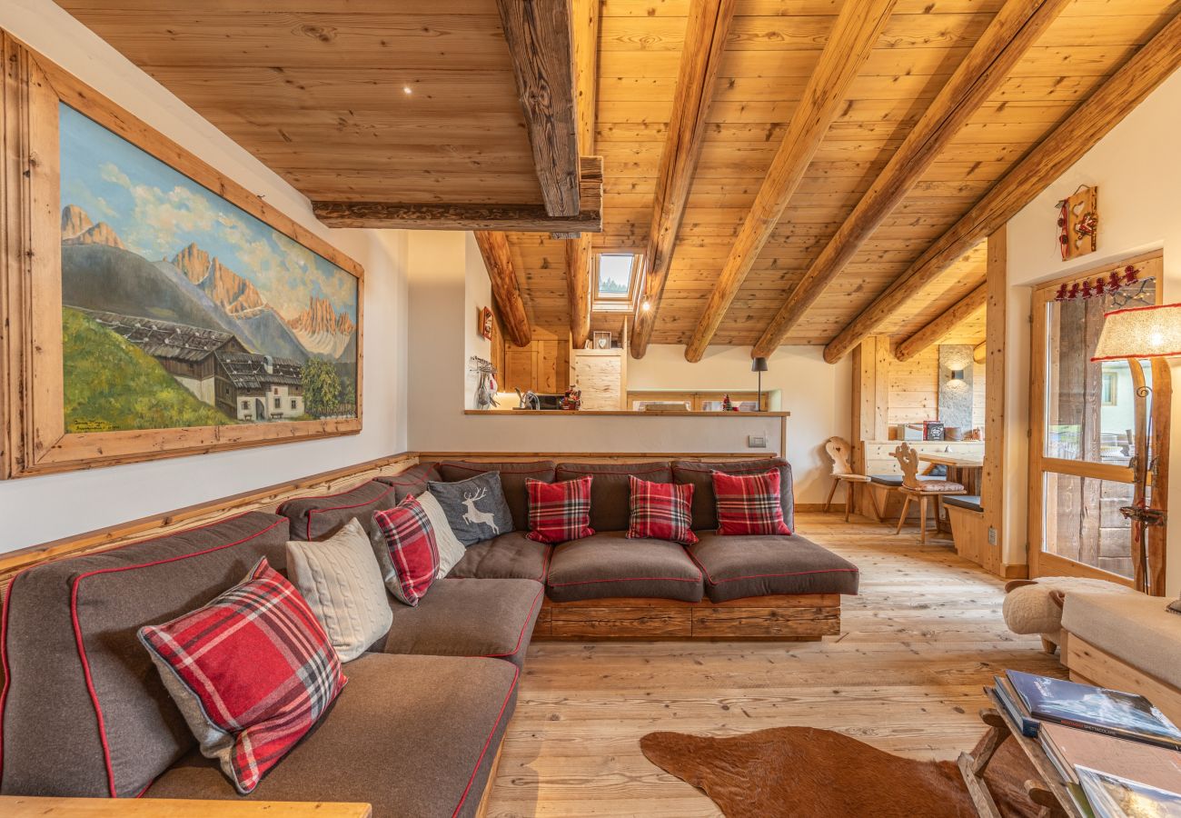 Appartamento a Cortina d´Ampezzo - Casa Verocip, una mansarda panoramica vista Dolomiti