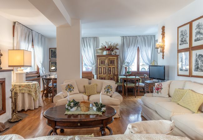  a Cortina d´Ampezzo - Casa Bigontina 19, ampia e in centro a Cortina 