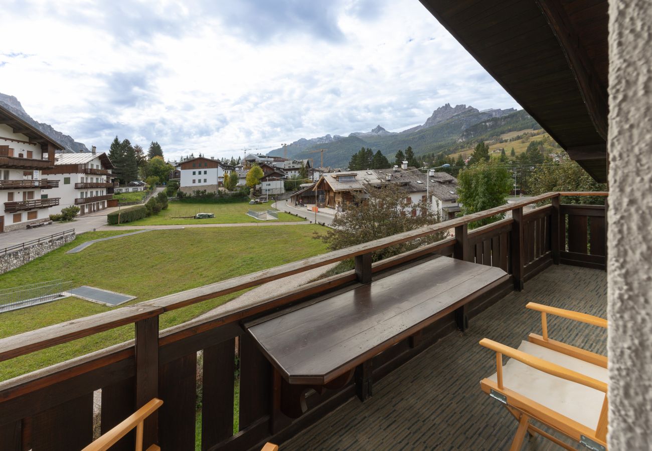 Appartamento a Cortina d´Ampezzo - Casa Fior di Ghiaccio, ideale per famiglie  Appartamento a Cortina d´Ampezzo - Casa Fior di Ghiaccio, ideale per famiglie