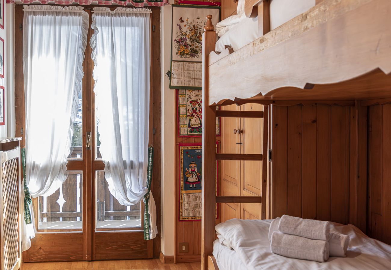 Appartamento a Cortina d´Ampezzo - Casa Coccola, panoramica e immersa nel verde