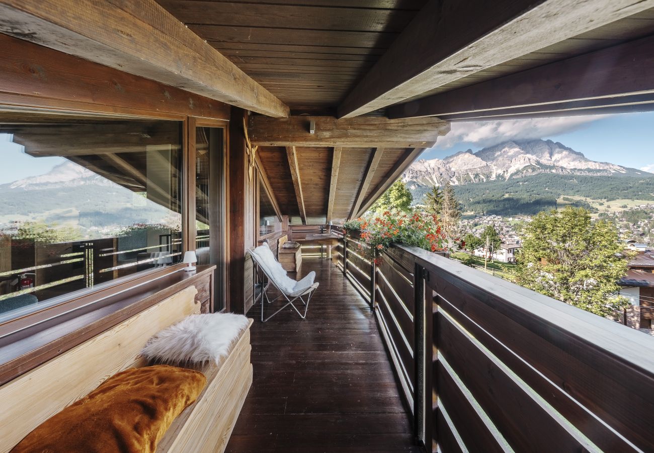 Appartamento a Cortina d´Ampezzo - Casa Villa Diana, sulle piste da sci con balcone panoramico