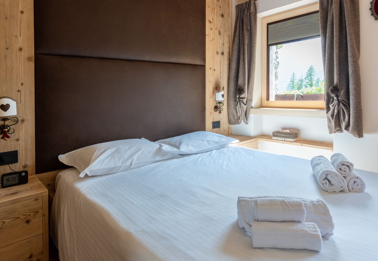 Appartamento a Cortina d´Ampezzo - Casa Cosulich, elegante con patio arredato e vista Dolomiti