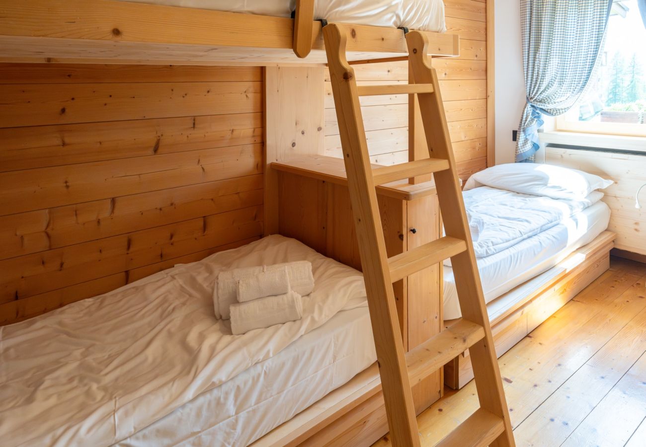 Appartamento a Cortina d´Ampezzo - Casa Cosulich, elegante con patio arredato e vista Dolomiti