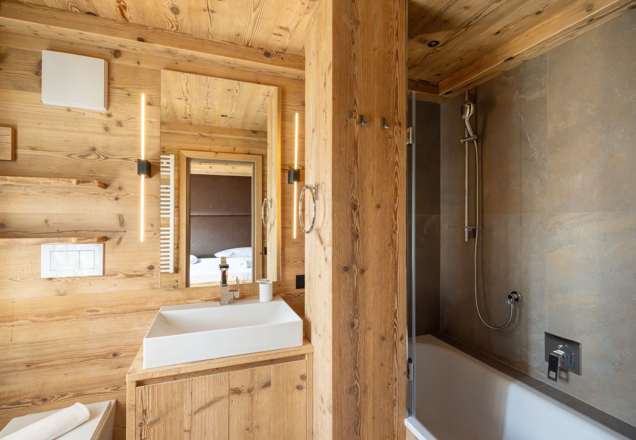 Appartamento a Cortina d´Ampezzo - Casa Cosulich, elegante con patio arredato e vista Dolomiti
