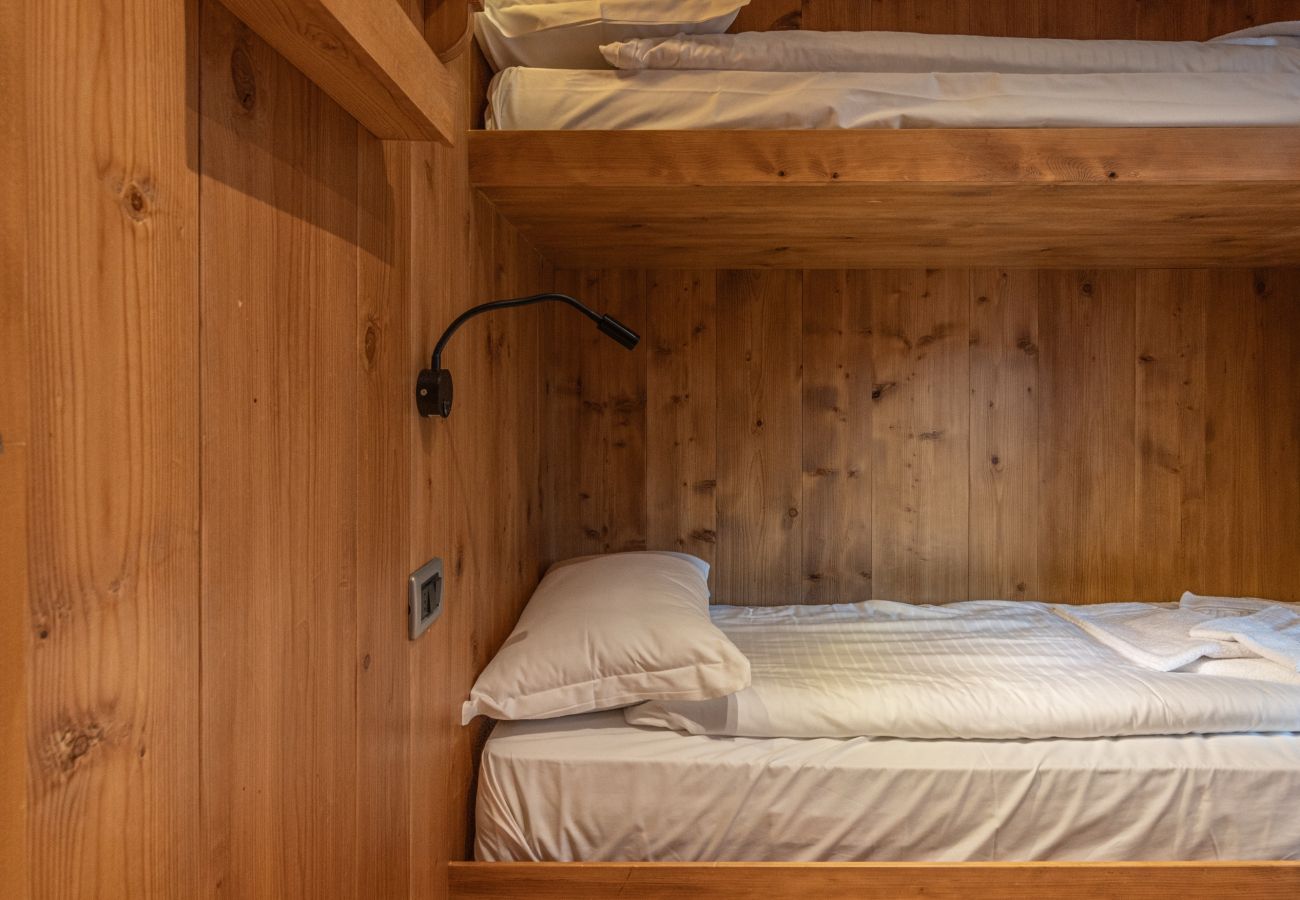 Appartamento a Cortina d´Ampezzo - Casa Ampezzo, in centro con balcone e parcheggio 