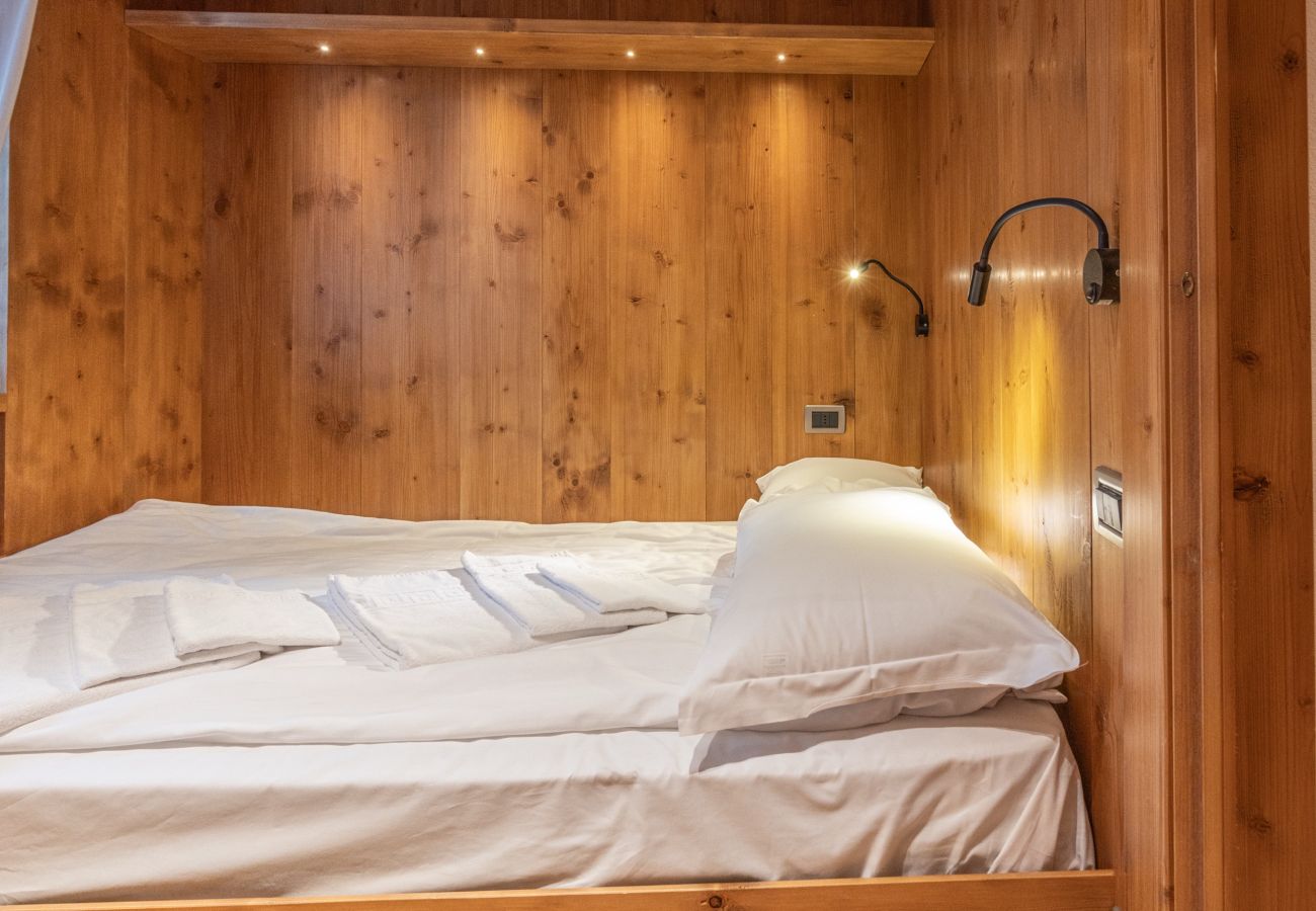 Appartamento a Cortina d´Ampezzo - Casa Ampezzo, in centro con balcone e parcheggio 