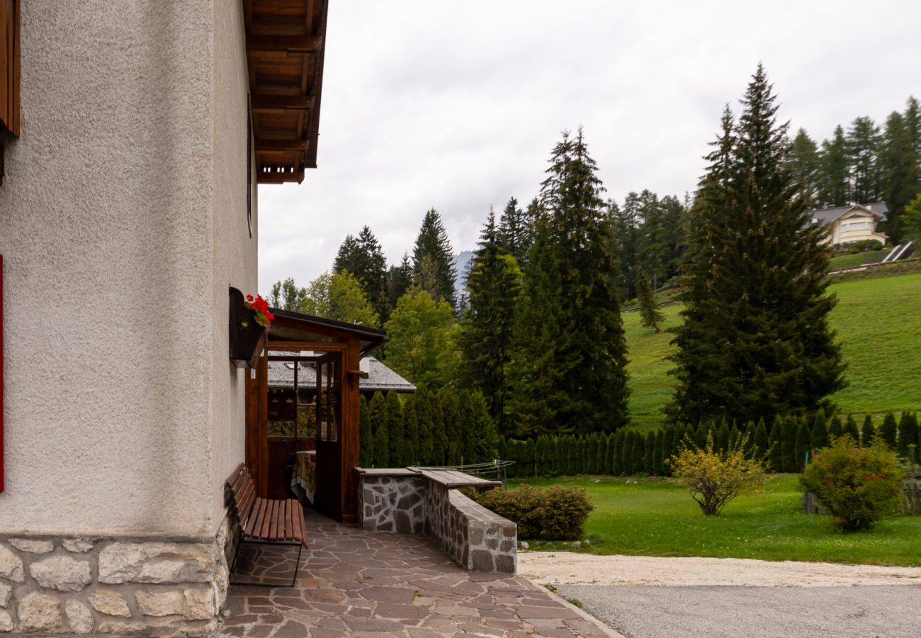 Appartamento a Cortina d´Ampezzo - Casa Alberti, con balcone panoramico e parcheggio