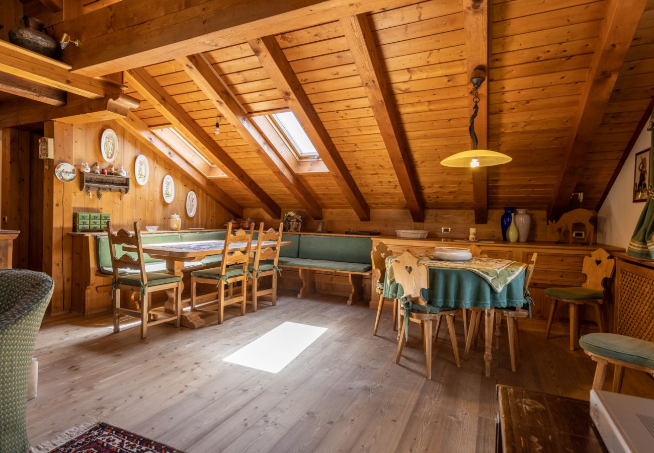 Ferienwohnung in San Vito di Cadore - Casa Belvedere 2 attic mit Dolomites view