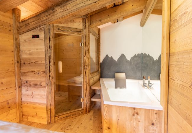 Ferienwohnung in Borca di Cadore - Lino Deluxe Suite with Wellness