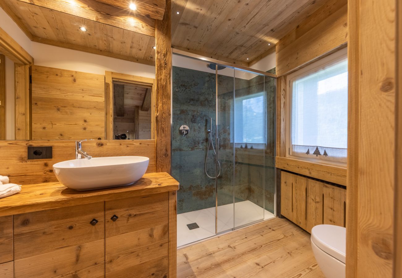 Ferienwohnung in Borca di Cadore - Lino Deluxe Suite with Wellness