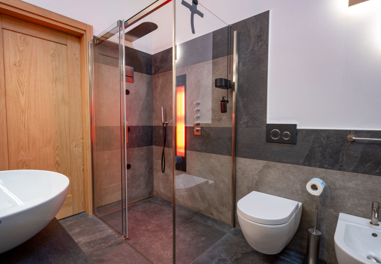 Ferienwohnung in Chies d´Alpago - Casera Cal De Mez Sora - Wellness Chalet