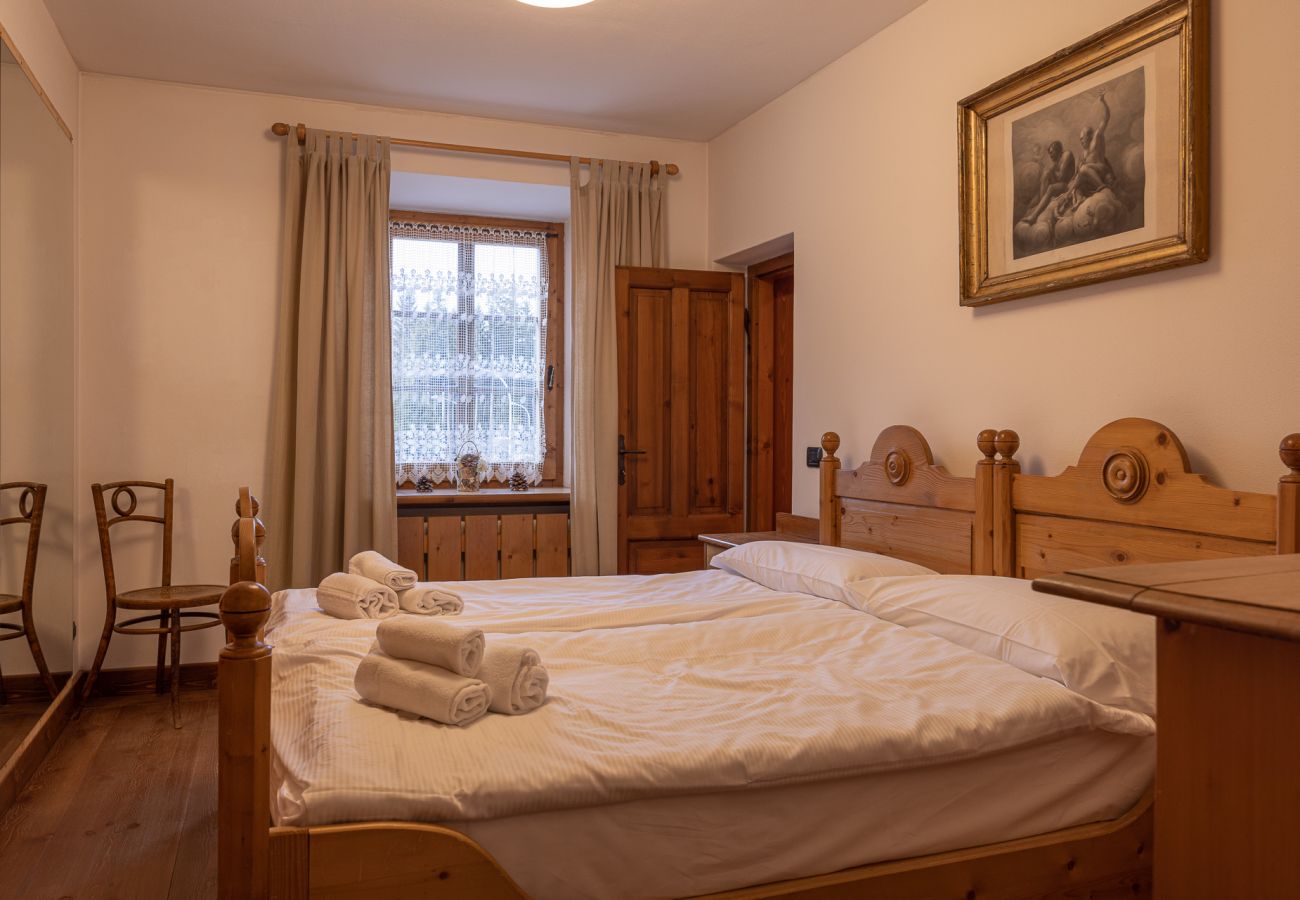 Ferienwohnung in Cortina d´Ampezzo - Casa Da l'Oio mit Balkon und Dolomitensicht