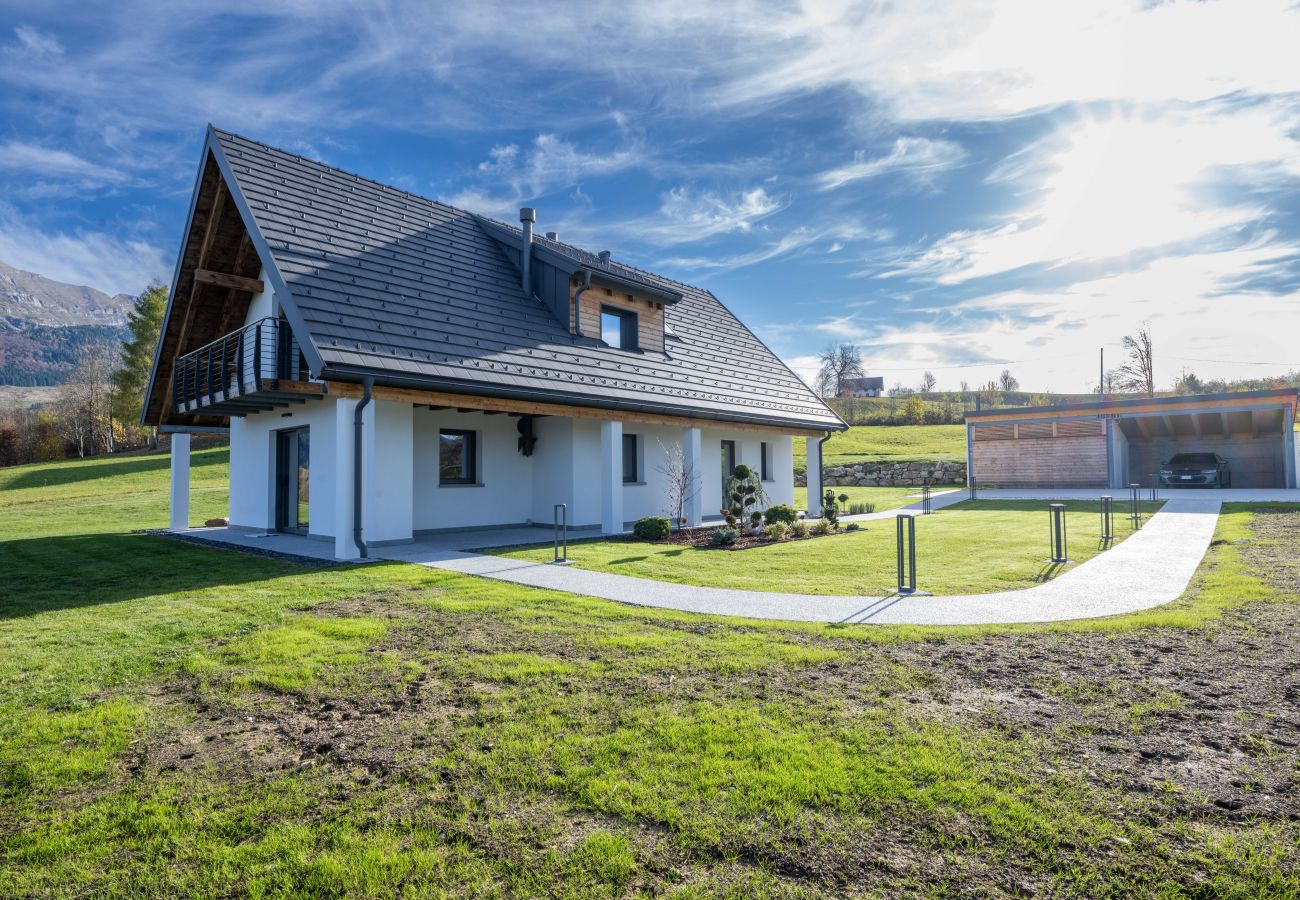 Ferienwohnung in Tambre - Casera Cinque Sensi , full optional wellness apartment