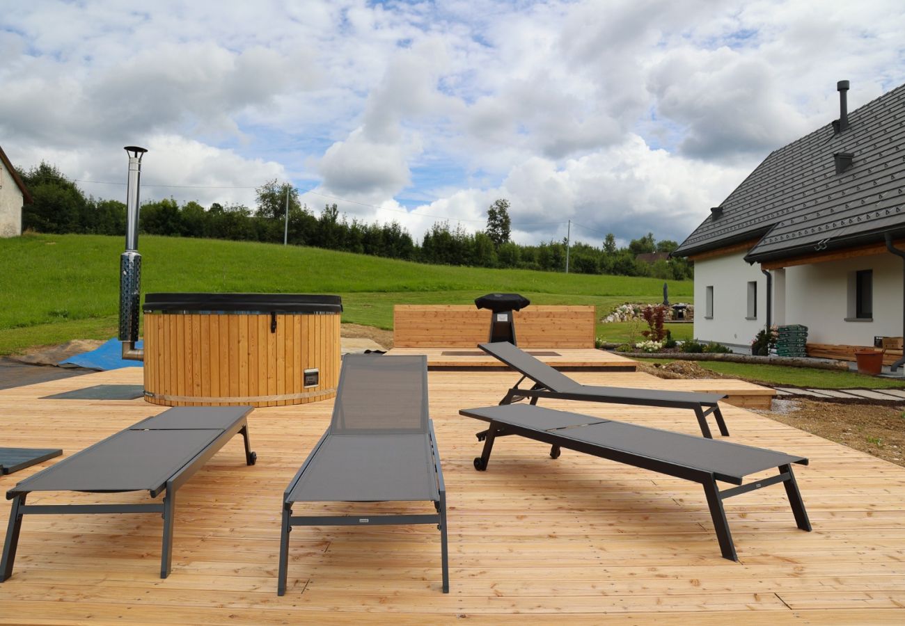 Ferienwohnung in Tambre - Casera Cinque Sensi , full optional wellness apartment