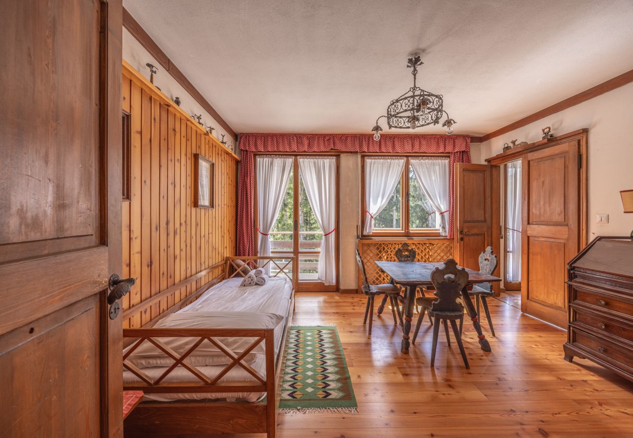 Ferienwohnung in Cortina d´Ampezzo - Ca' del Molin, große Wohnung mit Balkon und Garage