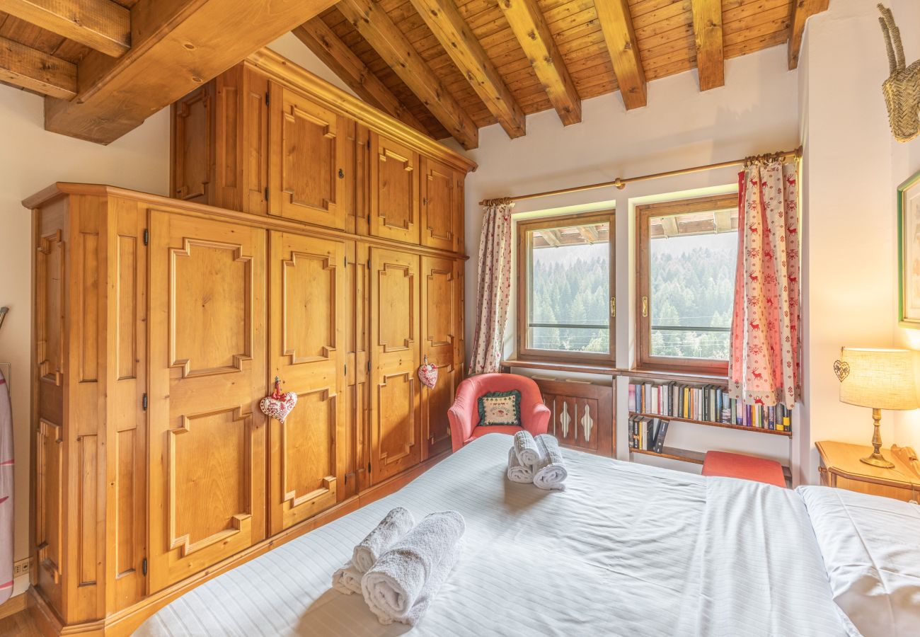 Ferienwohnung in San Vito di Cadore - Casa Scoiattolo, mit Panoramabalkon