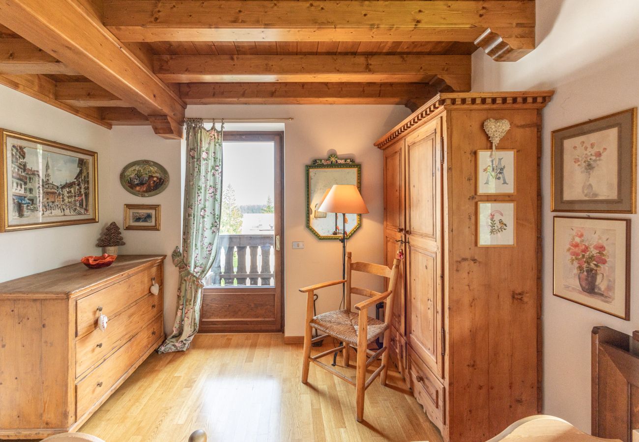 Ferienwohnung in San Vito di Cadore - Casa Scoiattolo, mit Panoramabalkon