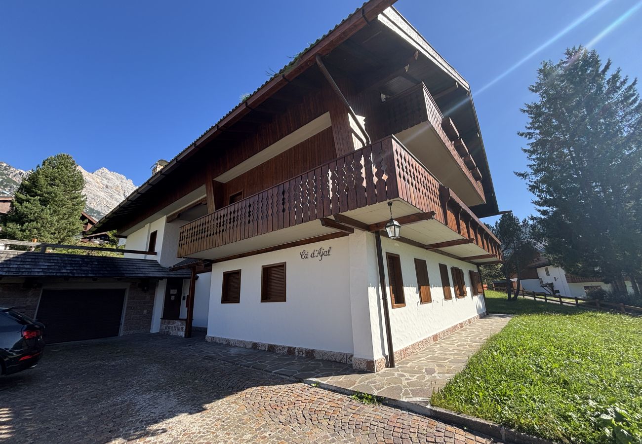 Ferienwohnung in Cortina d´Ampezzo - Casa D'Ajal