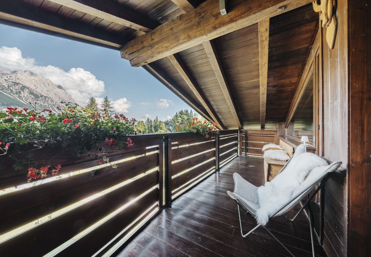 Ferienwohnung in Cortina d´Ampezzo - Casa Villa Diana, direkt an der Skipiste mit Panoramabalkon