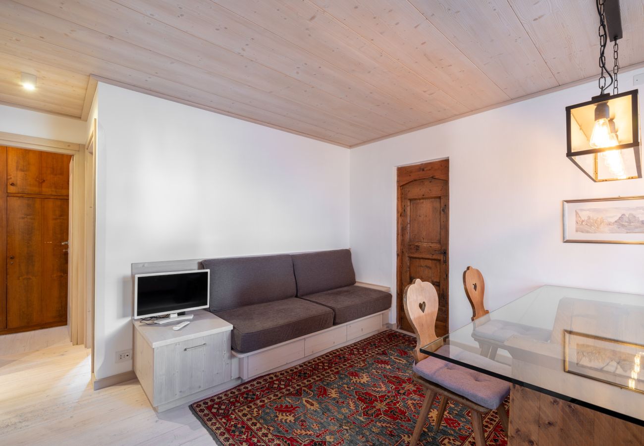 Ferienwohnung in Cortina d´Ampezzo - Casa di Gio – Nahe dem Zentrum mit Balkon und herrlichem Bergblick