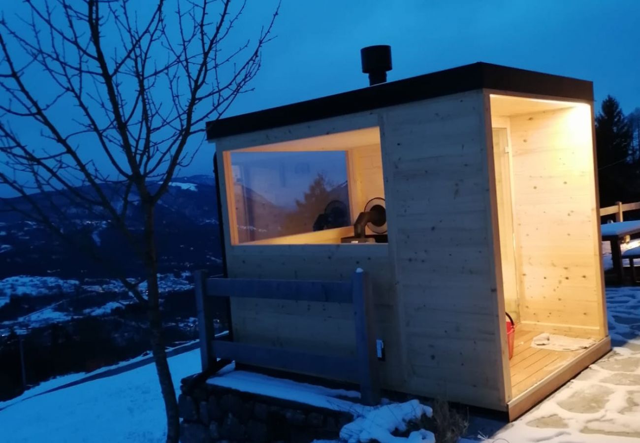 Farm stay in Chies d´Alpago - Casera Moda Luxury Chalet with sauna