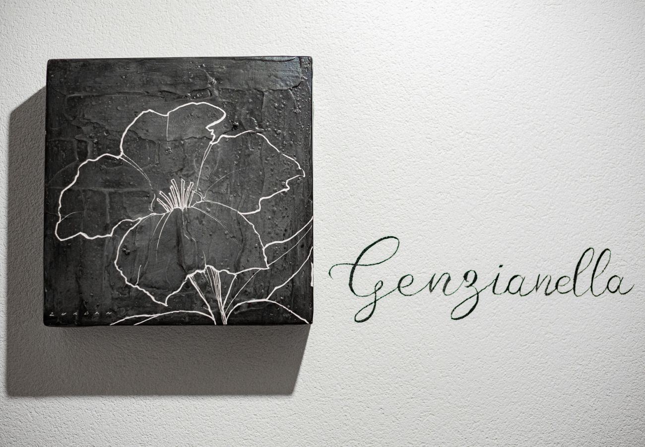 Rent by room in Pieve di Cadore - B&B GIALLO - Genzianella Wellness Room