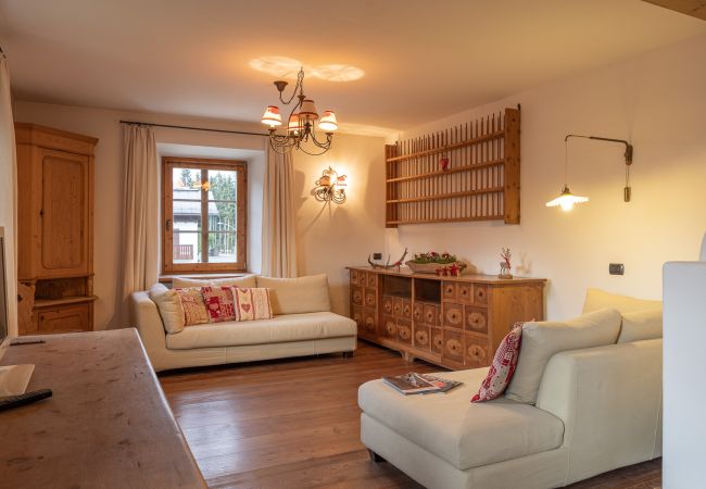  in Cortina d´Ampezzo - Casa Da l'Oio with balcony and Dolomites view