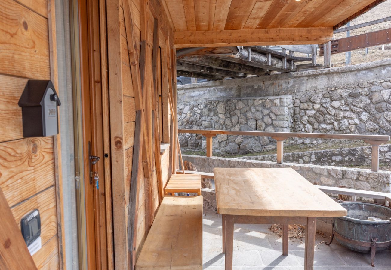 Apartment in Cortina d´Ampezzo - Casa Col, near the ski slopes with view of the Dolomites