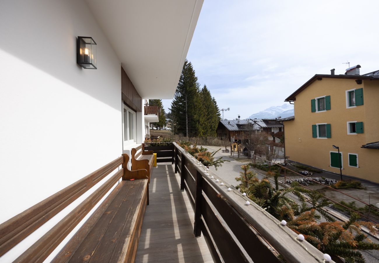 Apartment in Cortina d´Ampezzo - Ca' Dolomiti, luxurious, panoramic and close to the center and the slopes