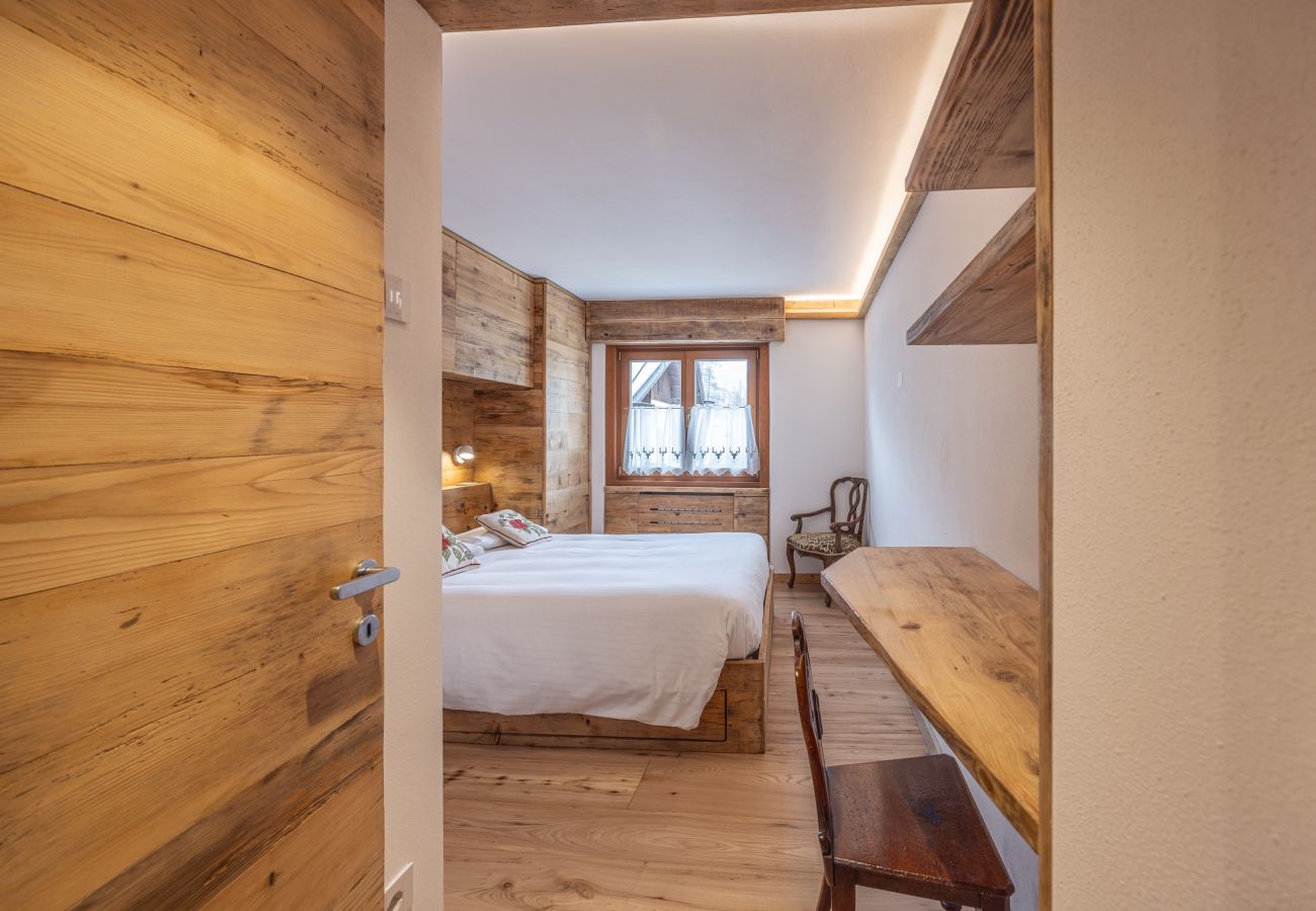 Apartment in Cortina d´Ampezzo - Ca' Dolomiti, luxurious, panoramic and close to the center and the slopes