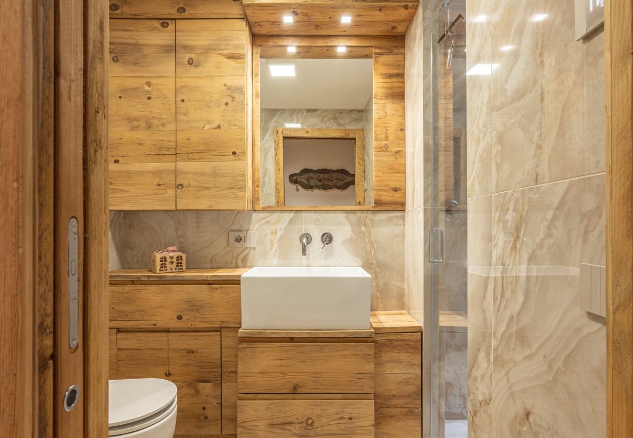 Apartment in Cortina d´Ampezzo - Ca' Dolomiti, luxurious, panoramic and close to the center and the slopes