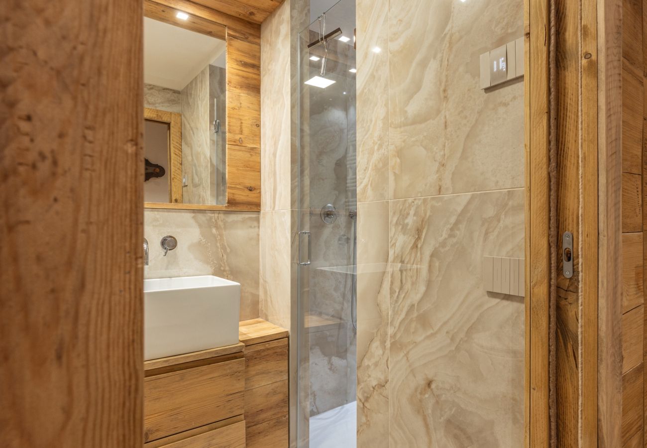 Apartment in Cortina d´Ampezzo - Ca' Dolomiti, luxurious, panoramic and close to the center and the slopes
