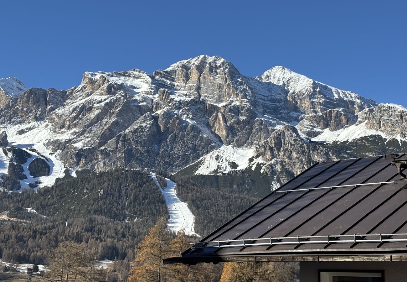 Apartment in Cortina d´Ampezzo - Ca' Dolomiti, luxurious, panoramic and close to the center and the slopes