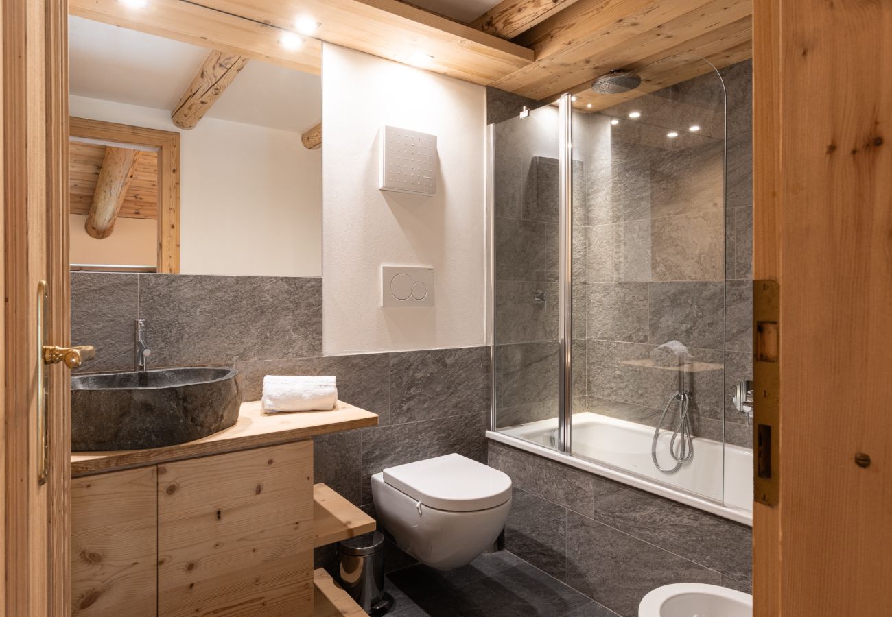 Apartment in Cortina d´Ampezzo - Casa Verocip, a panoramic attic with a view of the Dolomites