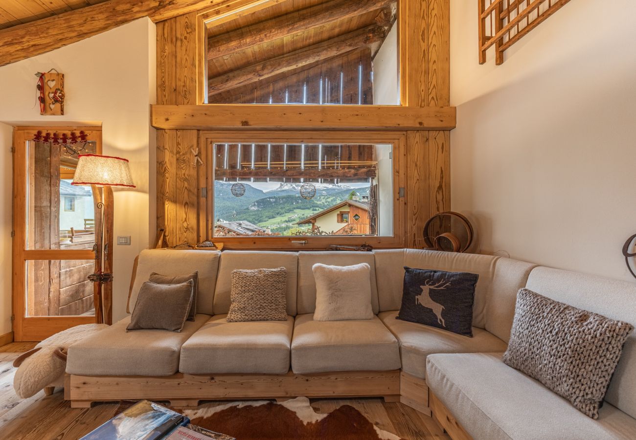 Apartment in Cortina d´Ampezzo - Casa Verocip, a panoramic attic with a view of the Dolomites