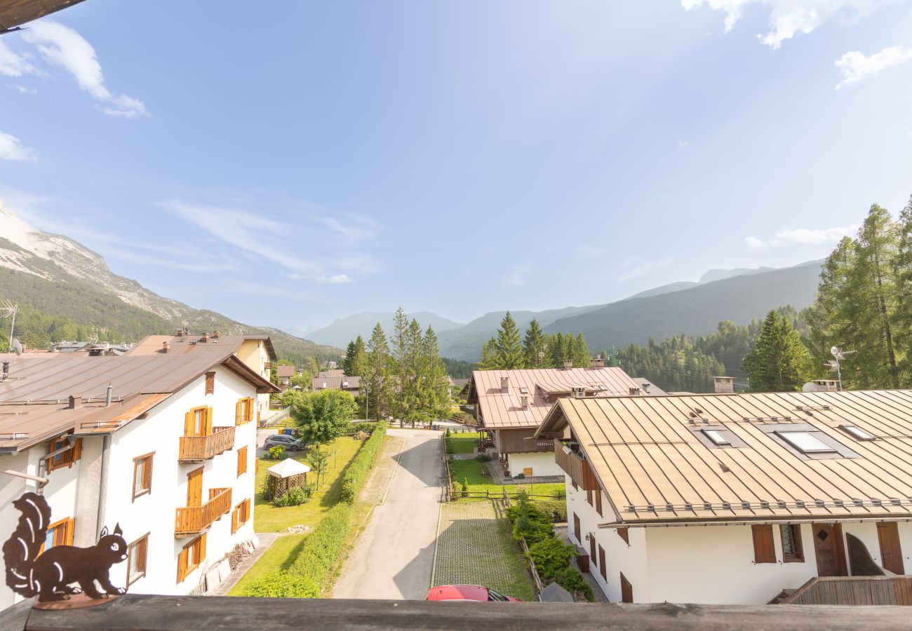 Apartment in San Vito di Cadore -  Casa Scoiattolo, with panoramic balcony