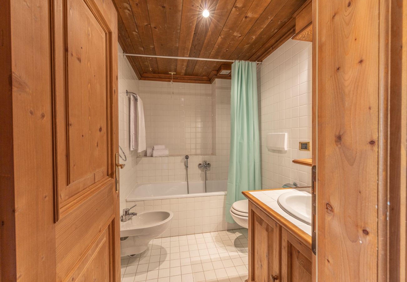 Apartment in Cortina d´Ampezzo - Casa Crignes,  close to the center of Cortina