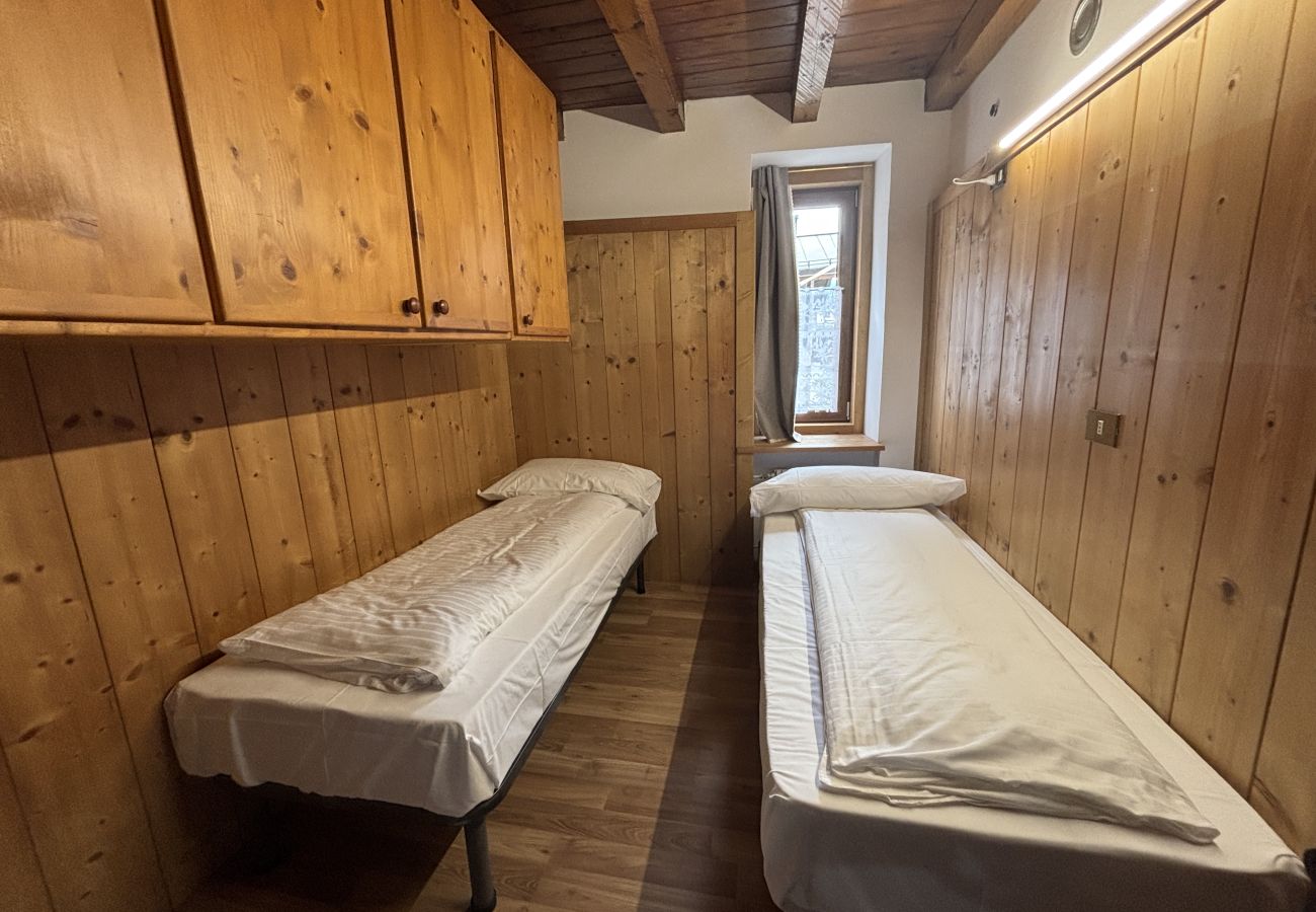 Apartment in Borca di Cadore - Casa Enrosadira