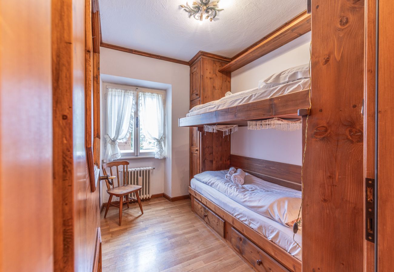 Apartment in Cortina d´Ampezzo - Casa Via dei Prati, large, panoramic and in the center